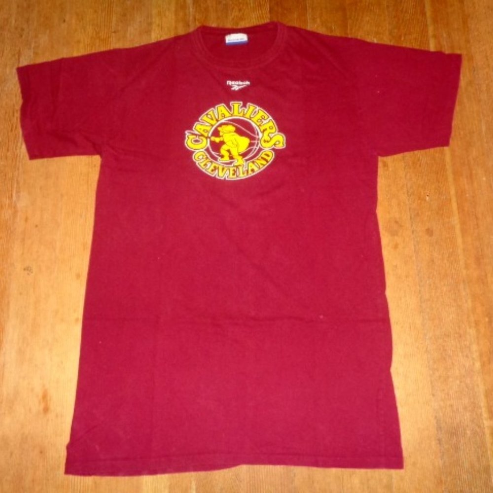 Cleveland Cavaliers T-Shirt By Reebok, Old Style Logo Size XL